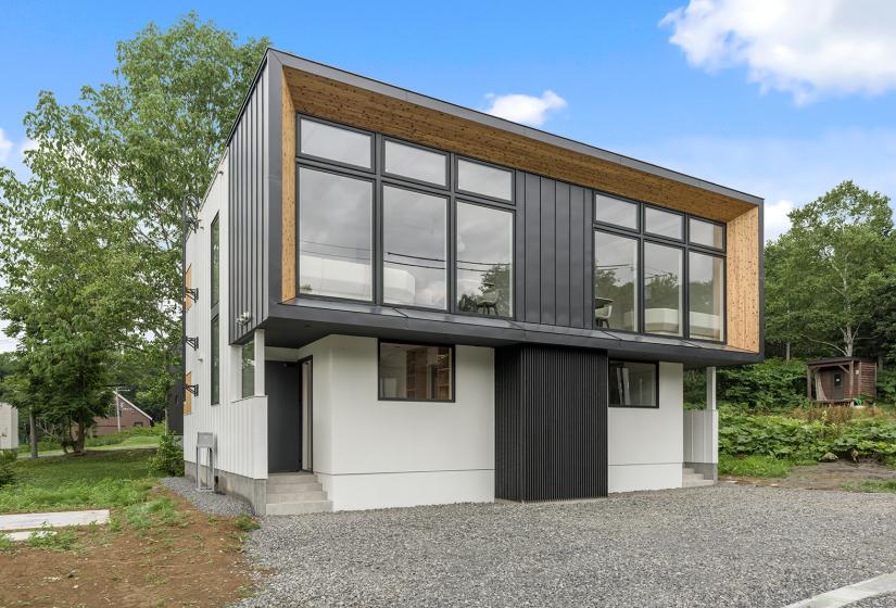 Mizuki Onsen Townhouse | Niseko Accommodations | Holiday Niseko